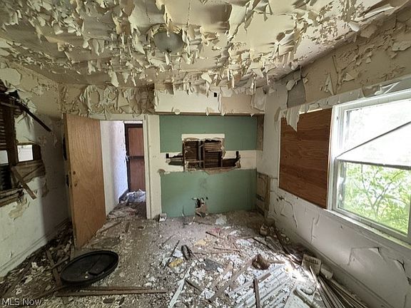 5th image of 3379 E 142nd St