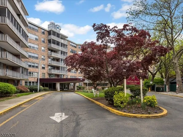 530 Valley Rd #3G, Montclair Twp., NJ 07043