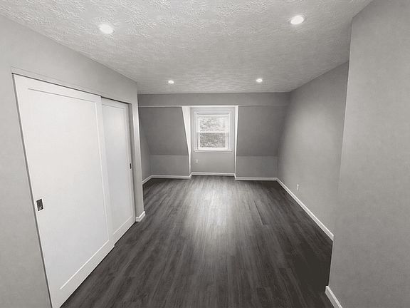 4th image of 116 N Grimes St #E