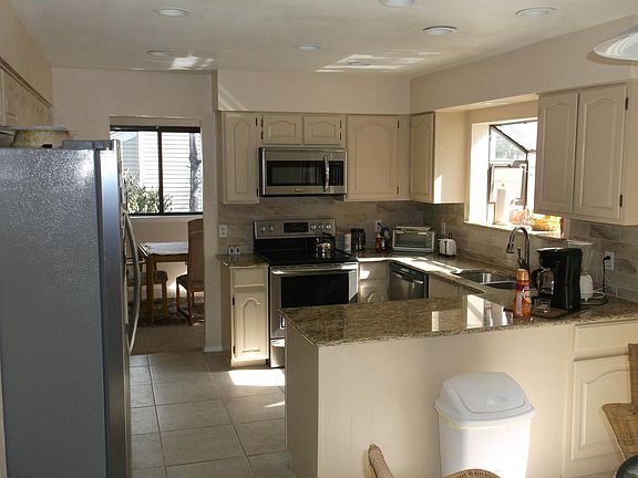 Large Kitchen -fully upgraded with SS Appliances
