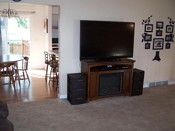 3rd image of 12745 Brentwood Ct