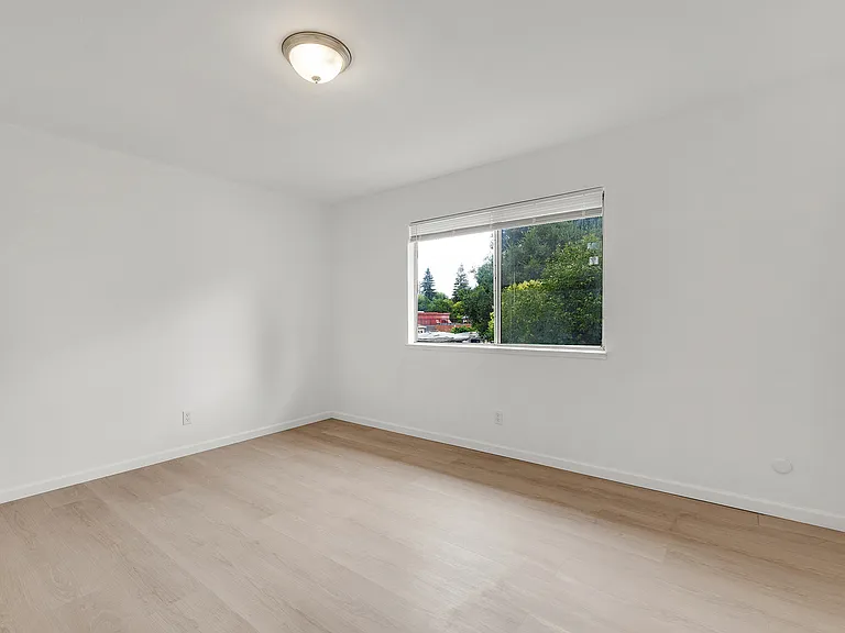 1364 C St #3 — Photo 22