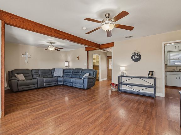 5th image of 2201 43rd St