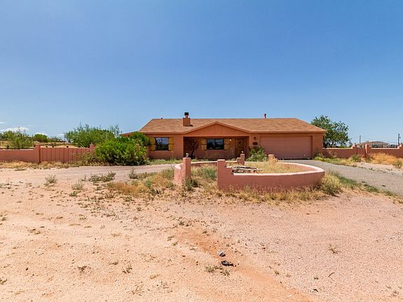 3rd image of 632 S Cochise Ln