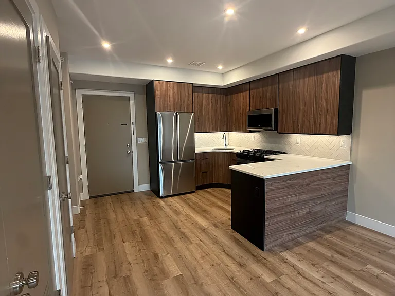 4237 Bergen Tpke #4C — Photo 4