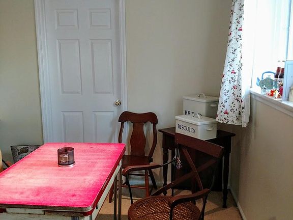 2nd image of 2020 Burg St Unit A
