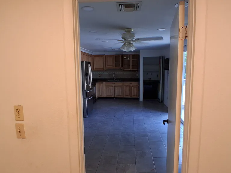 3724 E Gelding Dr — Photo 10