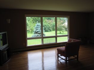 11 Tombstone Territory Rd, Hancock, NH 03449