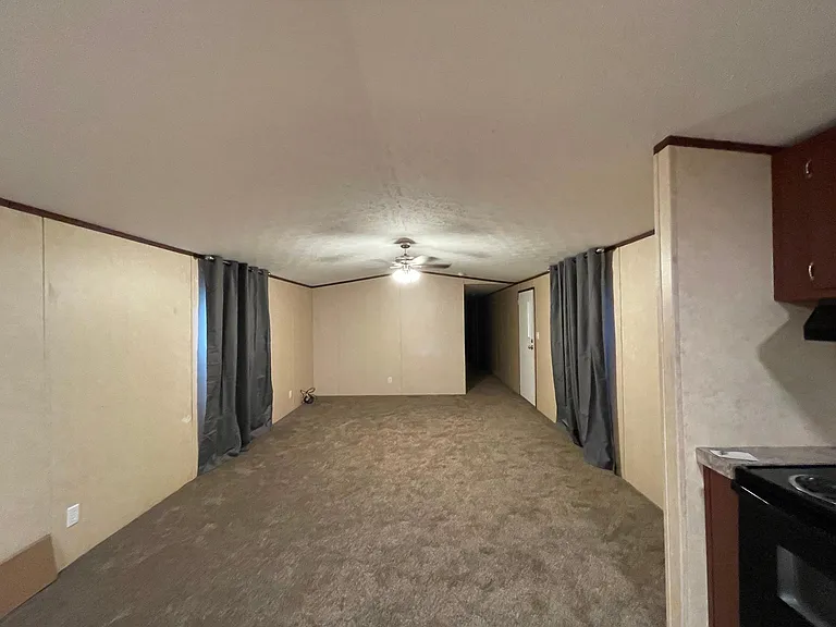 7334 E Highway 135 — Photo 30