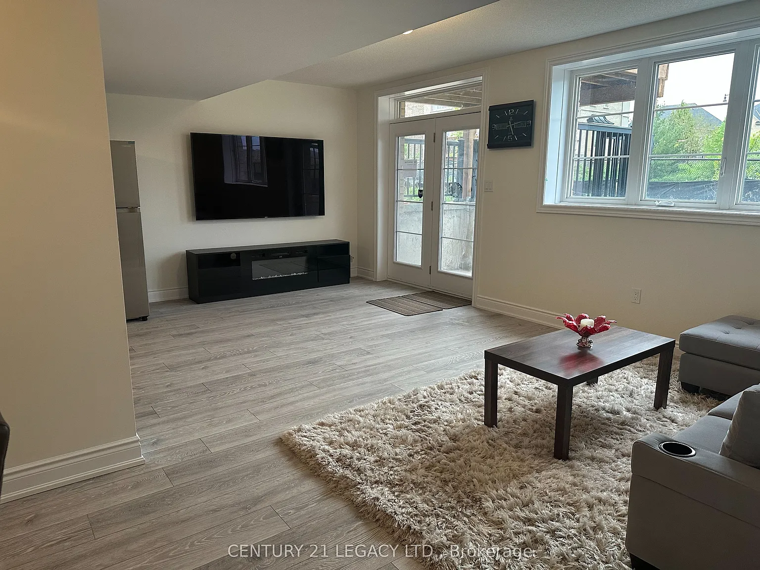 2 bed, $2,300 — Photo 2