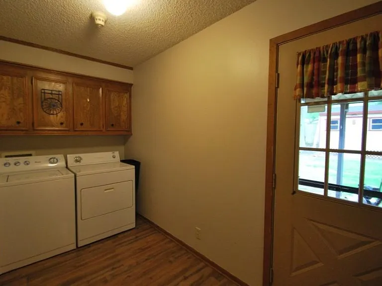 601 W Rieck Rd — Photo 14