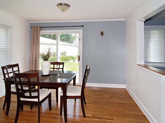 4th image of 559 Jerome Dr
