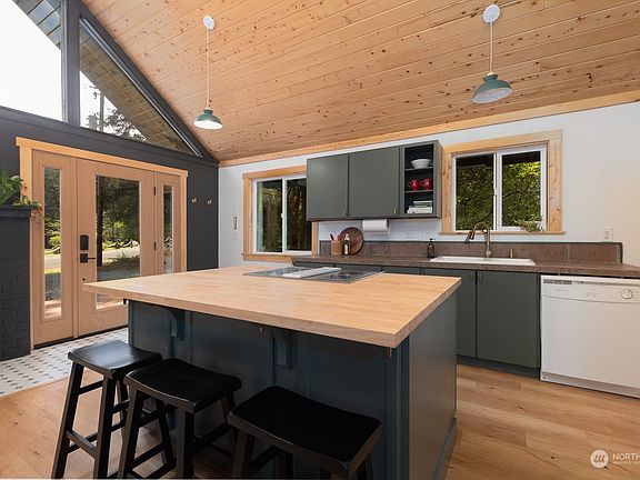 4th image of 10618 Madrona Drive