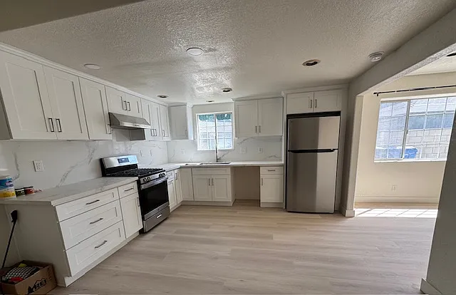 3226 E Bali Dr — Photo 4