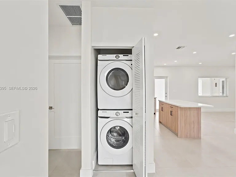 4732 SW 87th Ct — Photo 9