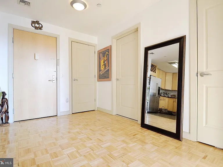 111 S 15th St #1706 — Photo 10
