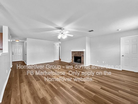 5th image of 2800 Crockett Pl