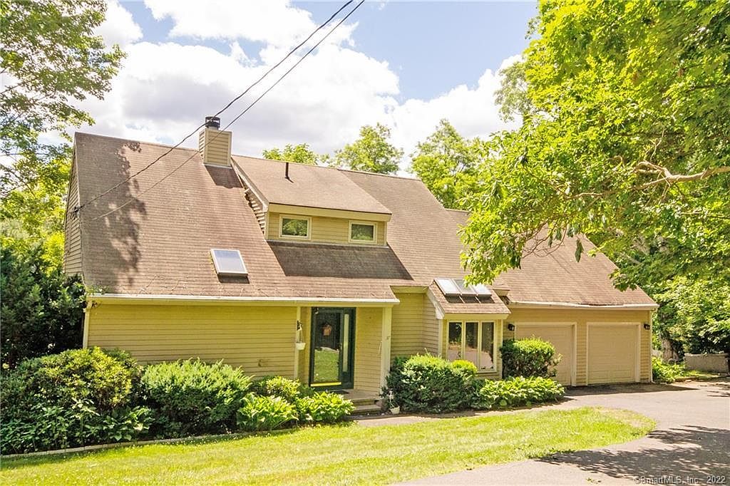 37 Clark Hill Rd, East Hampton, CT 06424 Zillow