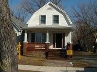 900 Saint Clair St, Grosse Pointe, MI