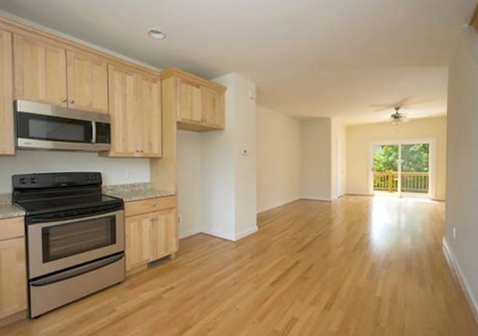 1013 Linden Avenue- X **Price Reduction — Photo 2