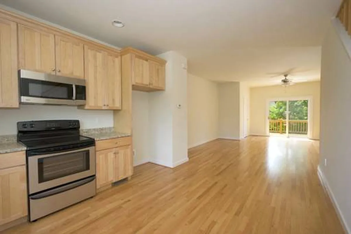 Building Photo - 1013 Linden Ave #X