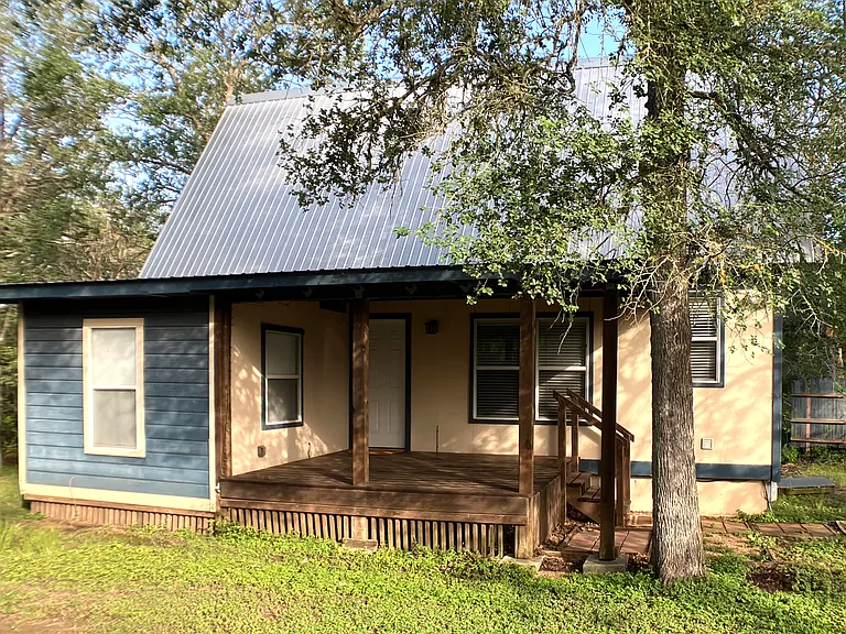Front Cottage View