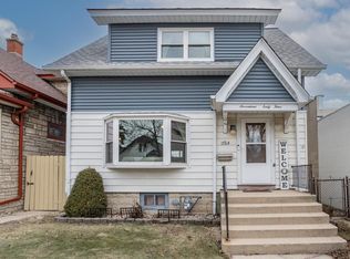 1764 S 73rd St, West Allis, WI 53214