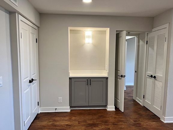 3rd image of 7671 Beverly Blvd #243