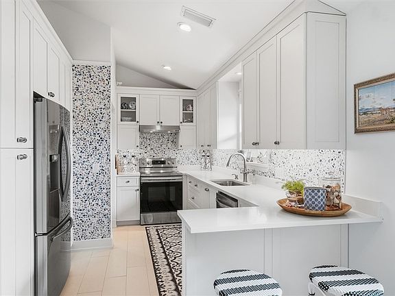 4th image of 1543 Sabal Ct