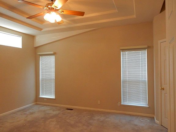 3rd image of 166 Walnut Dr