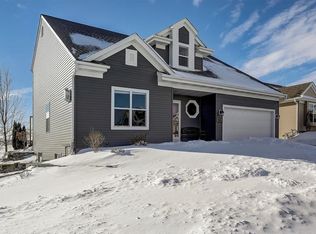1625 Whitewater Dr, West Bend, WI 53095