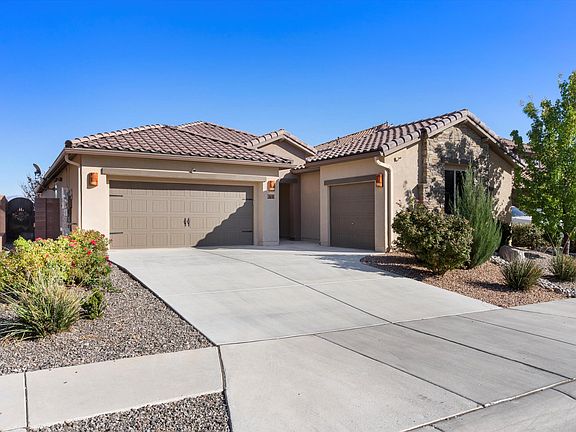 3rd image of 8723 Abierto Vista Cir NW