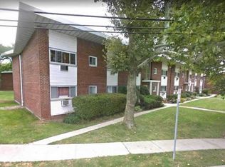 125 Hempstead Gardens Dr APT R1B, W Hempstead, NY 11552