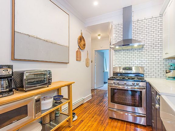 4th image of 96 North St APT 1S