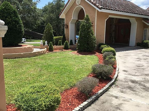 3rd image of 32207 Wolf Branch Ln