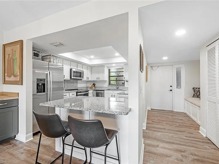 700 Valley Stream Dr #202 — Photo 11