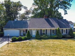 16 Jay St, Rumford, RI 02916