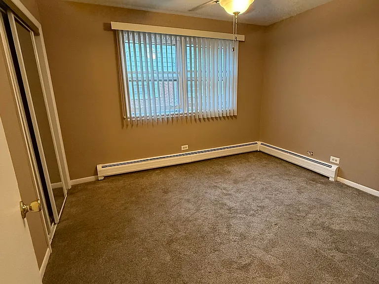215 Country Club Dr #3D — Photo 9