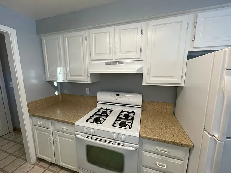 564 N Denali St — Photo 6
