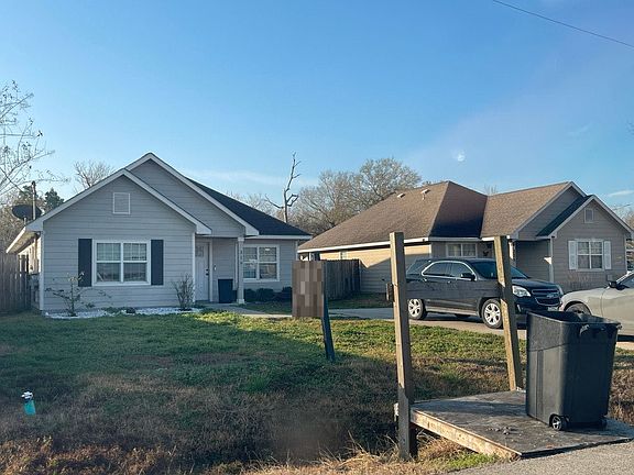 3rd image of 319 Dreamland Ave