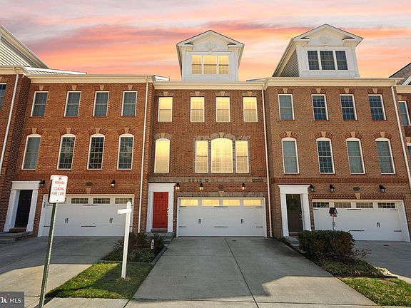 2nd image of 7897 Carbondale Way