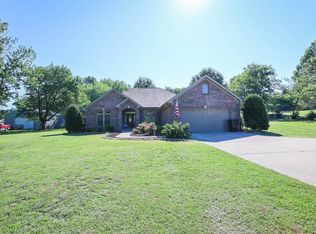 4940 Benton Rd, Paducah, KY 42003