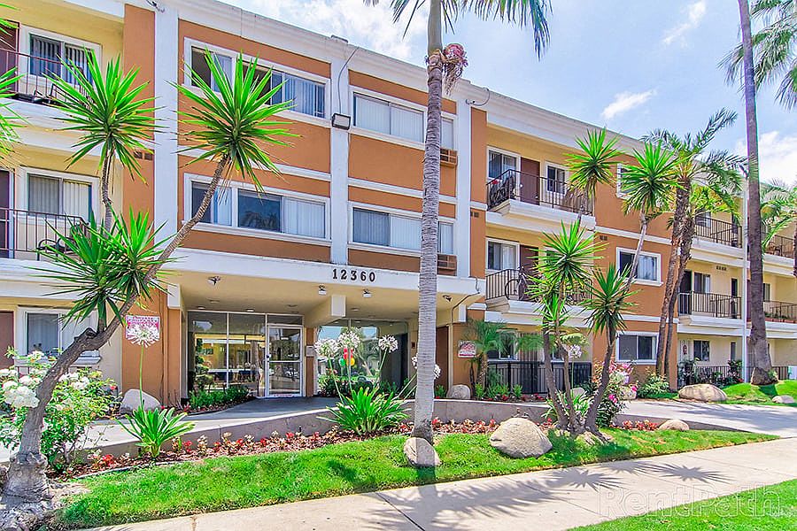 DIPLOMAT PARK APARTMENT Rentals with Virtual tours Valley Village, CA