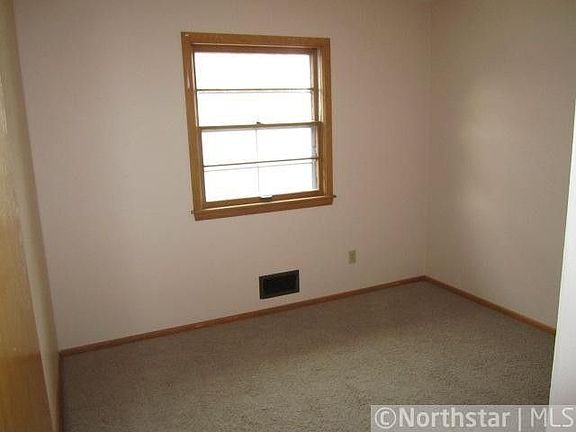4th image of 1461 Etna St