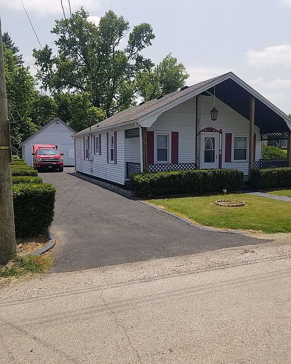 137 Center St, Lebanon Junction, KY 40150 Zillow