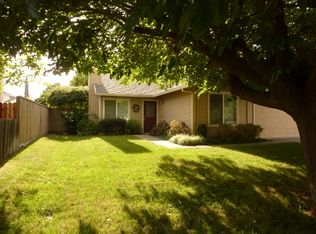 17 Caruso Island Ct, Sacramento, CA