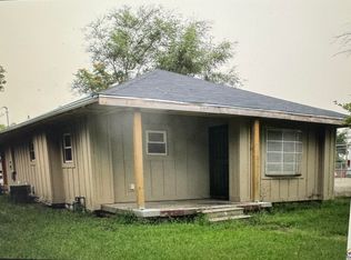 813 SE 10th Ave, Topeka, KS 66607