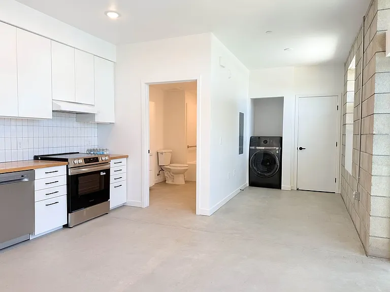 1520 Tyler House — Photo 67