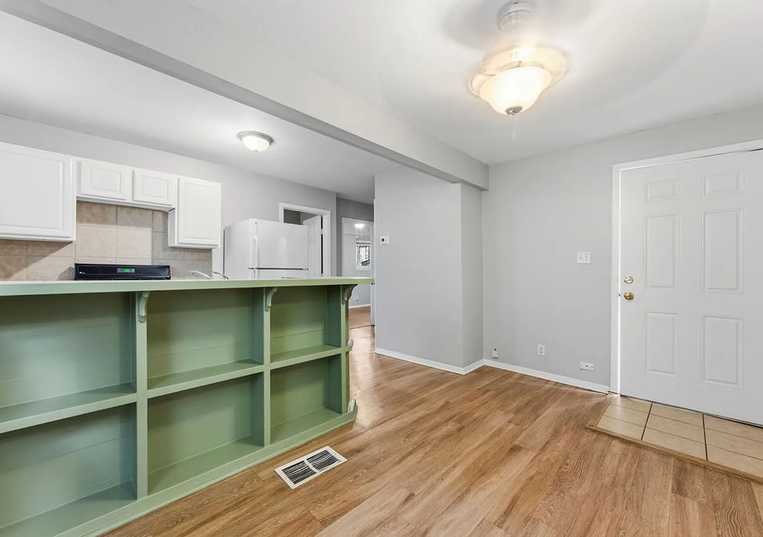 2712 Whitis — Photo 1