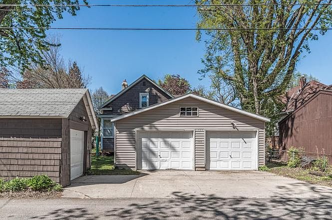 1st image of 1044 Saint Clair Ave